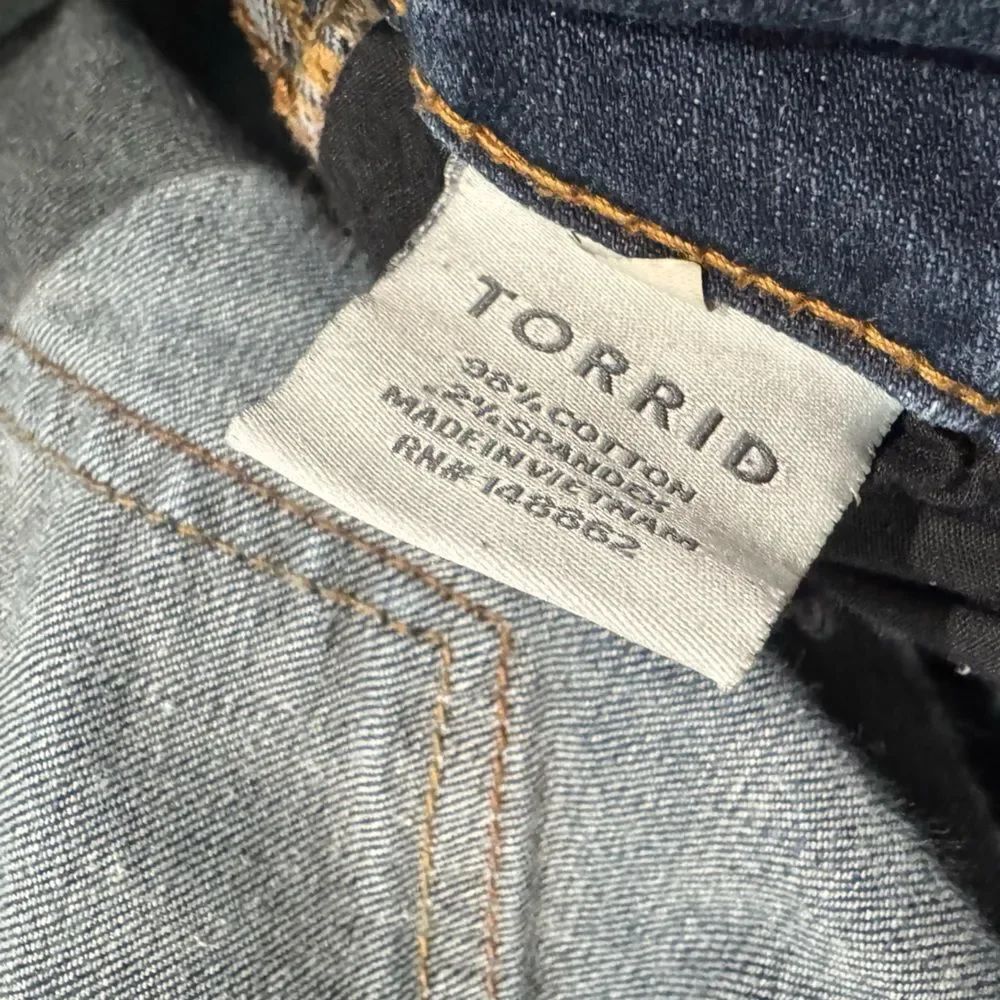 Torrid Blue Cutoff Shorts Women’s 24 - Picture 2 of 4